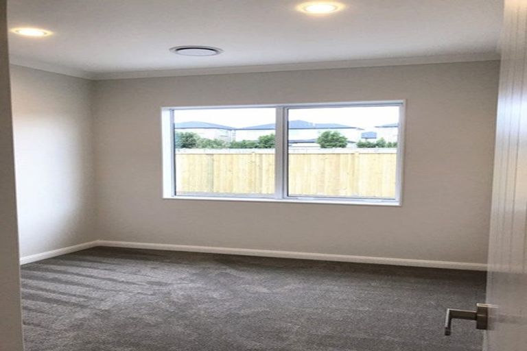 Photo of property in 32 Hikuawa Road, Flat Bush, Auckland, 2019
