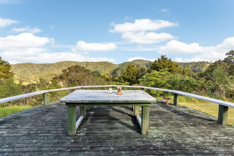 Photo of property in 1106 Russell Road, Whakapara, Hikurangi, 0184