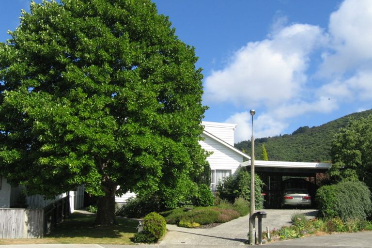 Photo of property in 17 Dakota Grove, Totara Park, Upper Hutt, 5018