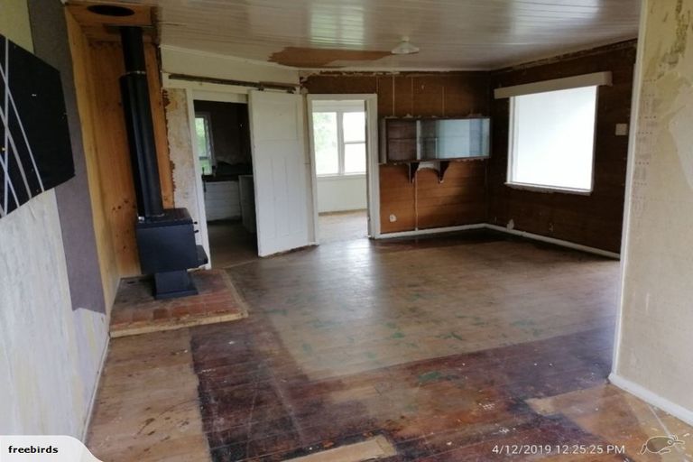 Photo of property in 48 Nuku Street, Tangimoana, 4822