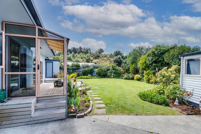 Photo of property in 16 Shirley Place, Bay View, Napier, 4104