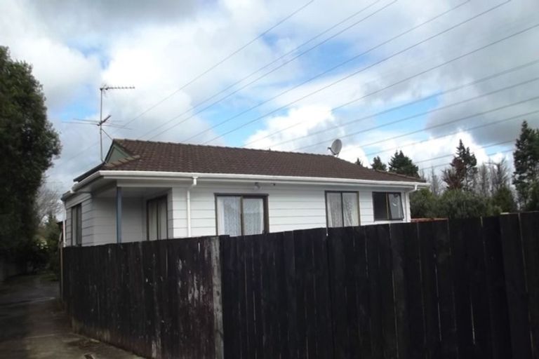 Photo of property in 71 Chichester Drive, Rosehill, Papakura, 2113