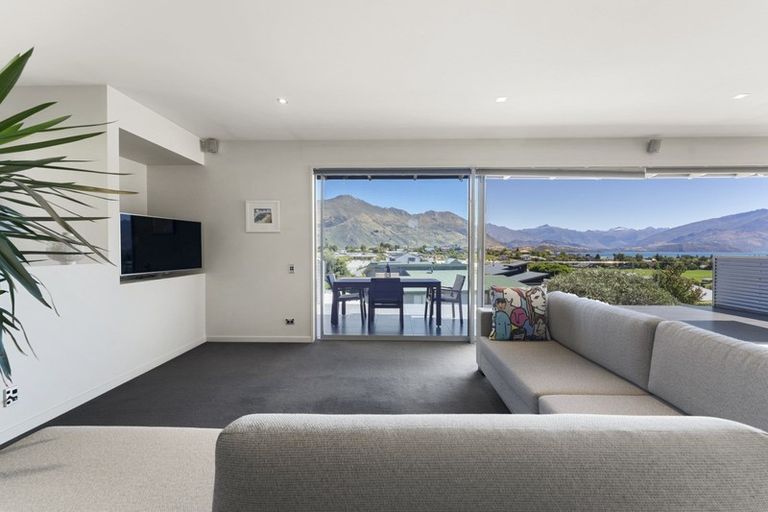 Photo of property in 10b Hogan Lane, Wanaka, 9305