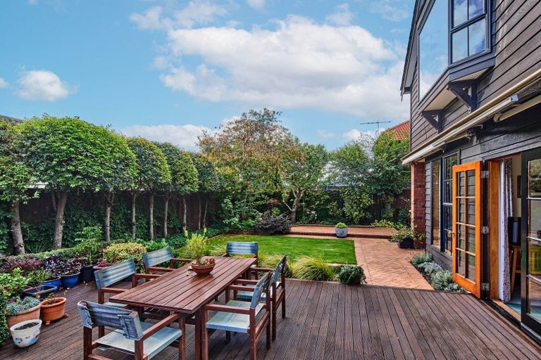 Photo of property in 3 Kauri Street, Woburn, Lower Hutt, 5011