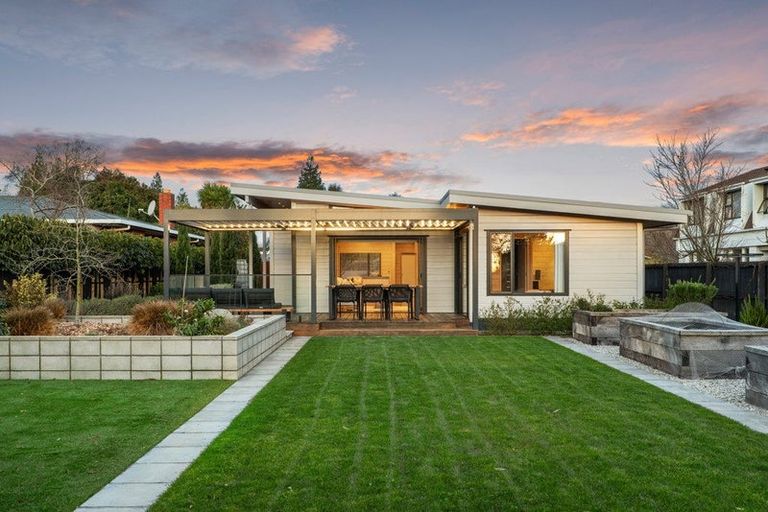 Photo of property in 7 Yardley Street, Avonhead, Christchurch, 8042