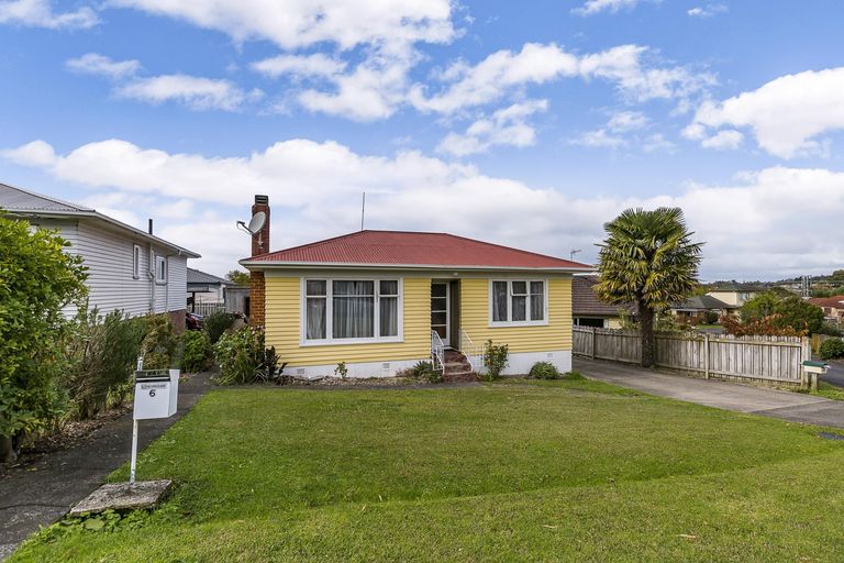 Photo of property in 6 Aotea Road, Glen Eden, Auckland, 0602