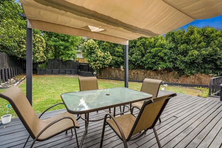Photo of property in 36 Hartley Terrace, Massey, Auckland, 0614