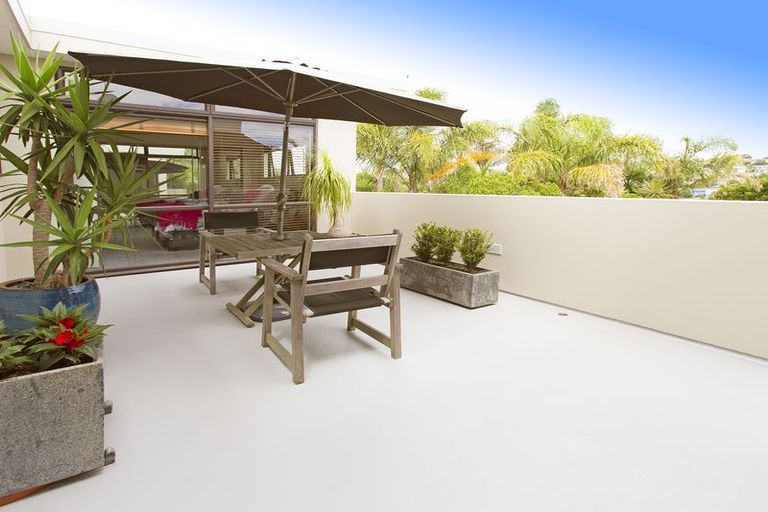 Photo of property in 201 Vipond Road, Stanmore Bay, Whangaparaoa, 0932