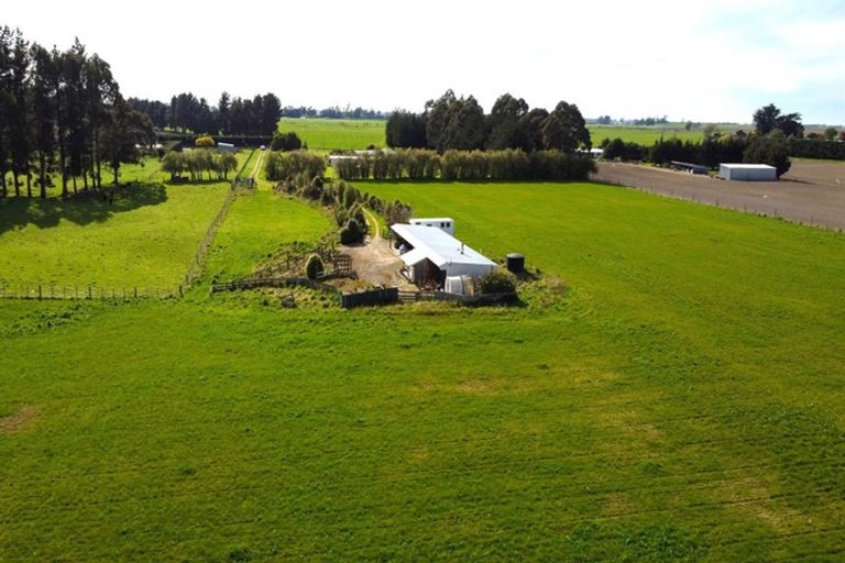 Photo of property in 192 Waihao Back Road, Waimate, 7979