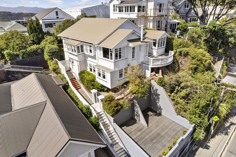 Photo of property in 37 Upland Road, Kelburn, Wellington, 6012