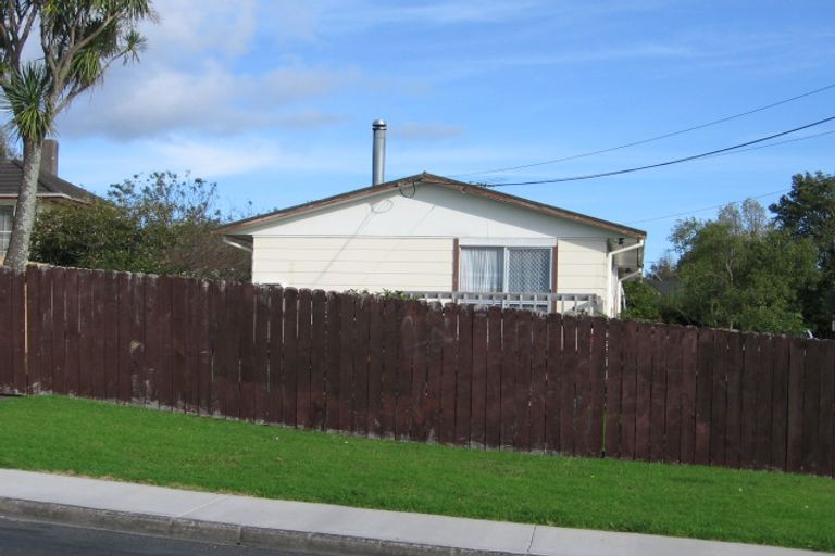 Photo of property in 111 Wharf Road, Te Atatu Peninsula, Auckland, 0610