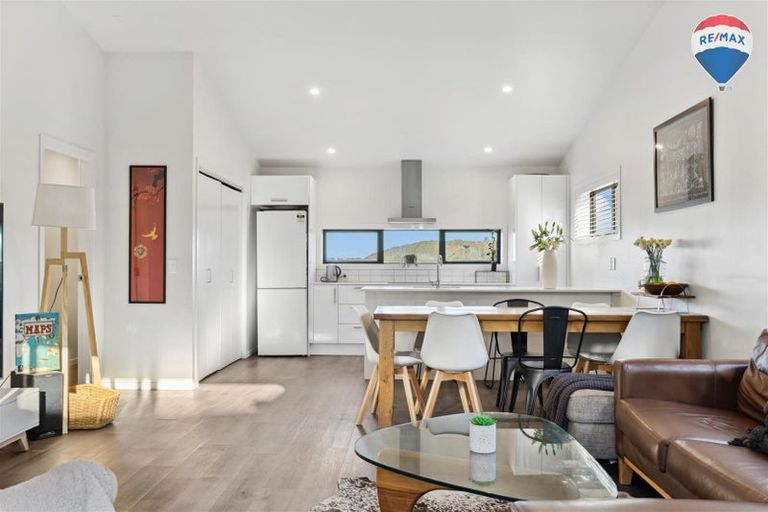 Photo of property in 18 Cathie Place, Karori, Wellington, 6012