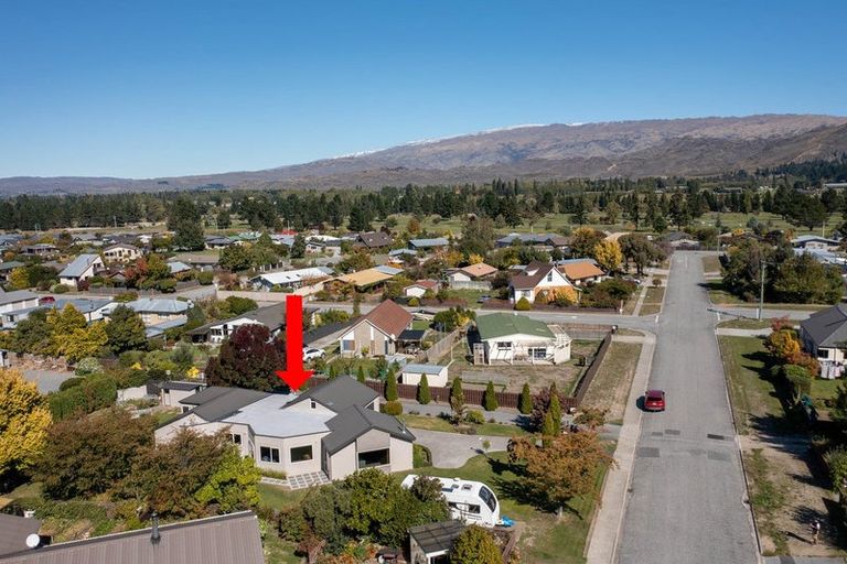 Photo of property in 23 Orchard Street, Clyde, 9330