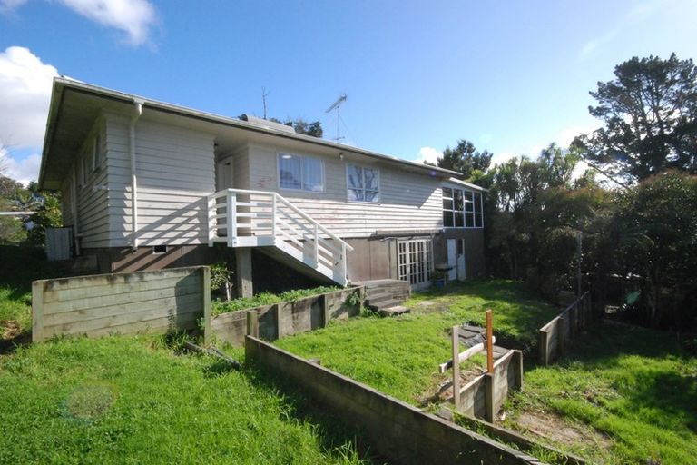 Photo of property in 58 Sunnyside Road, Sunnyvale, Auckland, 0612