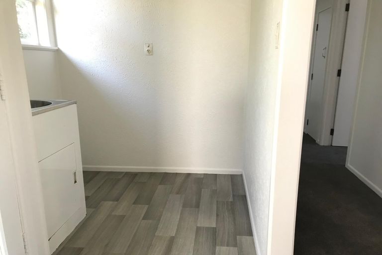 Photo of property in 2 Clendon Place, Manurewa, Auckland, 2102