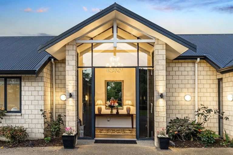 Photo of property in 21 Whangapouri Road, Karaka, Drury, 2578