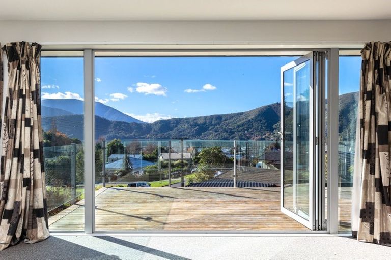 Photo of property in 2 Takorika Street, Havelock, 7100