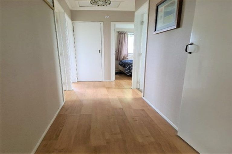 Photo of property in 13 Tabitha Crescent, Henderson, Auckland, 0612