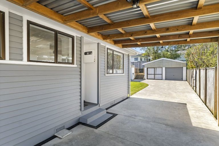 Photo of property in 14 Bromley Place, Westown, New Plymouth, 4310