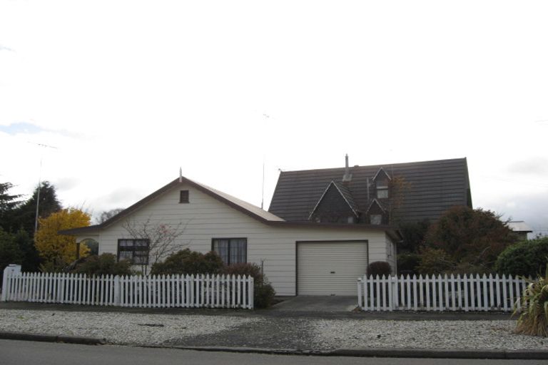 Photo of property in 14 Shakespeare Street, Milton, 9220