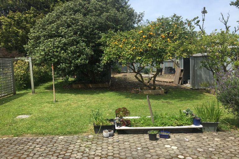 Photo of property in 18 Dunstan Street, Otaki, 5512