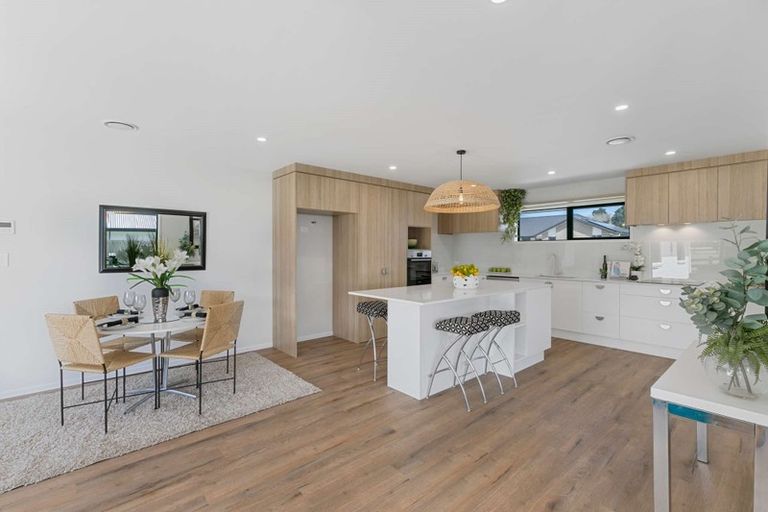 Photo of property in 2 Evan Tasman Lane, Waiuku, 2123