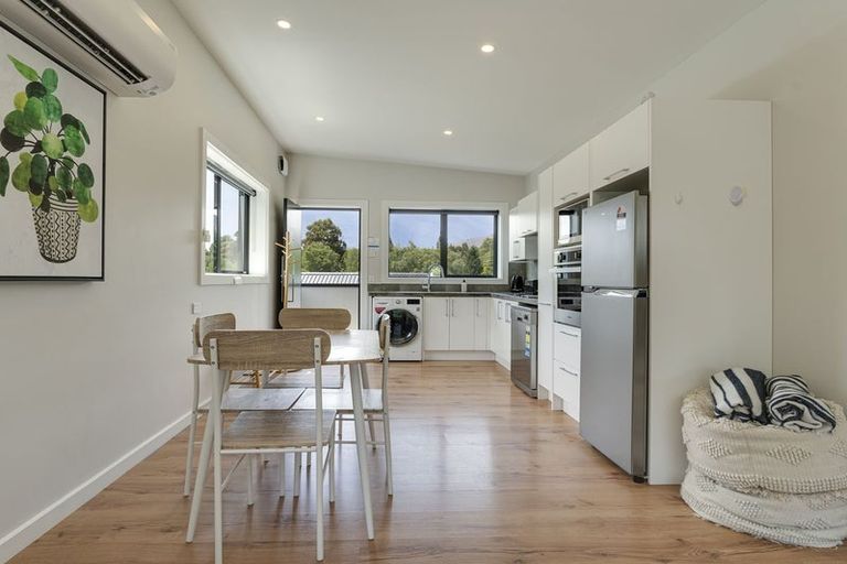 Photo of property in 43 Peregrine Falcon Road, Mount Creighton, Queenstown, 9371