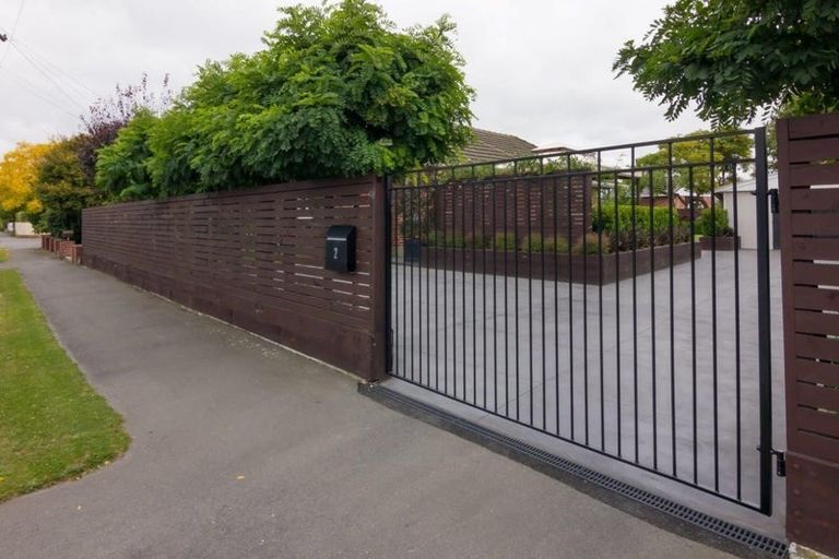 Photo of property in 2 Springbank Street, Bryndwr, Christchurch, 8053