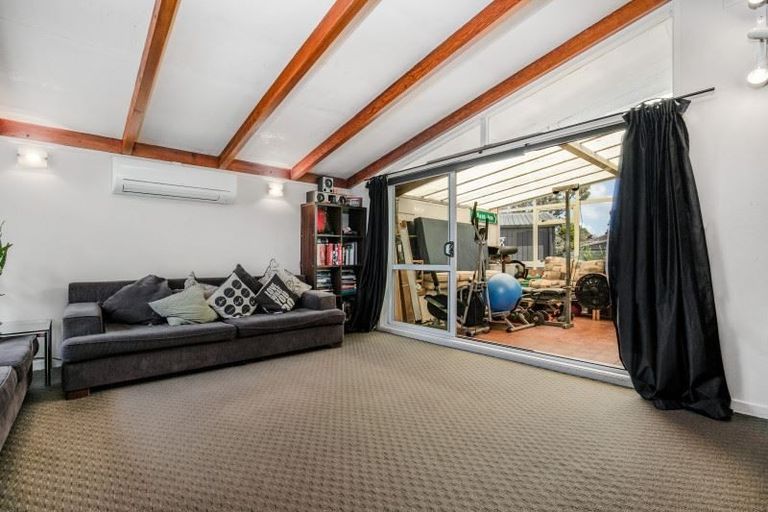 Photo of property in 42 Mckean Avenue, Manurewa, Auckland, 2102