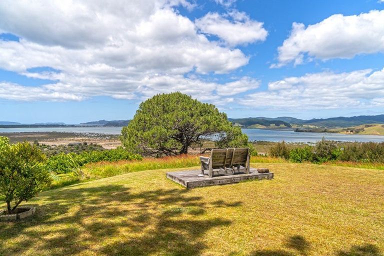 Photo of property in 108 Horongaherehere Row, Te Rerenga, Coromandel, 3582