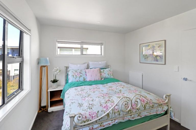 Photo of property in 15 Mcgrath Way, Taita, Lower Hutt, 5011