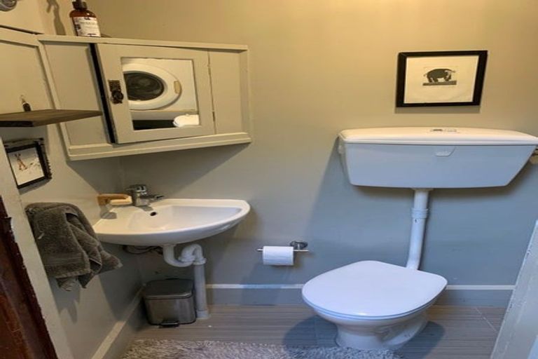 Photo of property in 57 Hawkhurst Road, Lyttelton, 8082