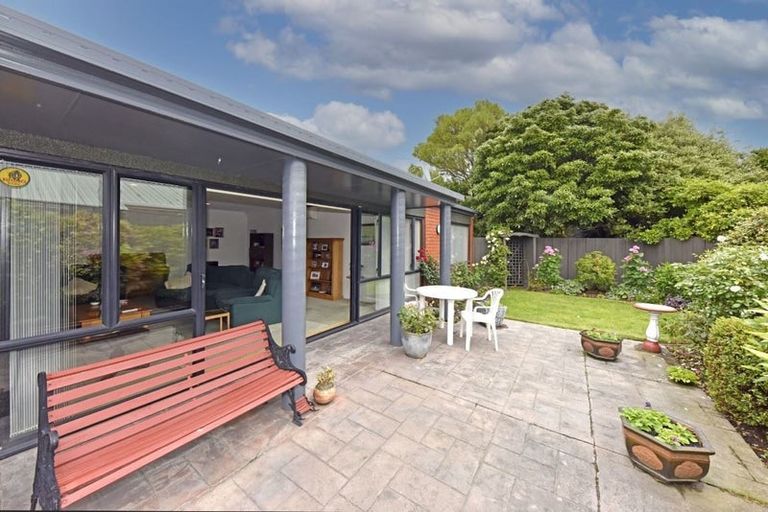 Photo of property in 2/2 Brookford Place, Westmorland, Christchurch, 8025