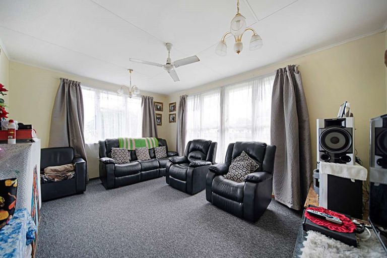 Photo of property in 53 Caravelle Close, Mangere, Auckland, 2022