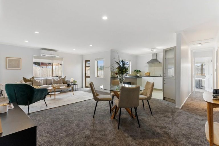 Photo of property in 14 Exotic Place, Massey, Auckland, 0614