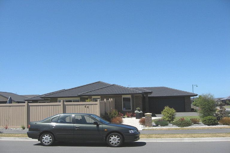 Photo of property in 44 Pohutukawa Crescent, Parklands, Christchurch, 8083