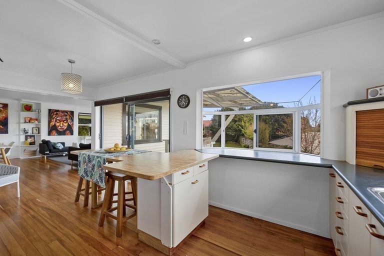 Photo of property in 18 Doralto Road, Frankleigh Park, New Plymouth, 4310