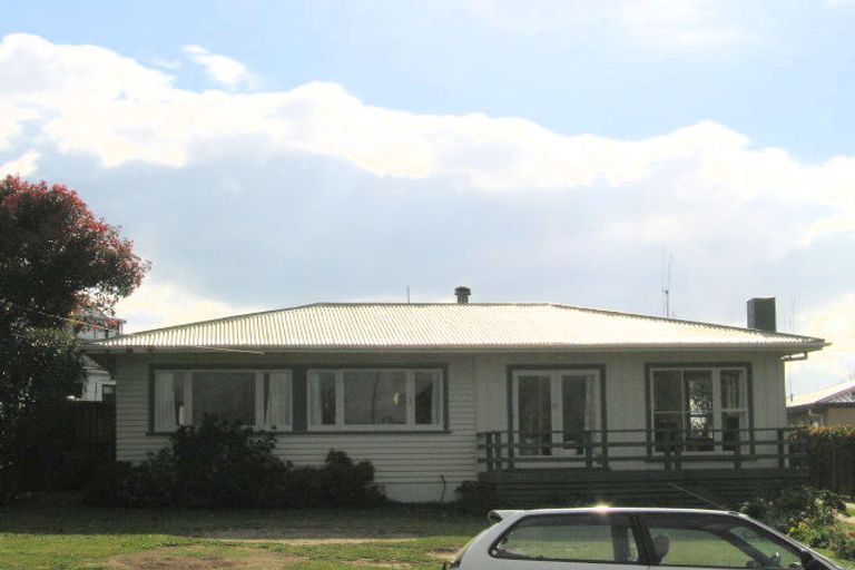 Photo of property in 74 Queen Road, Bellevue, Tauranga, 3110