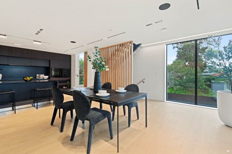 Photo of property in 48a Merani Street, Belmont, Auckland, 0622