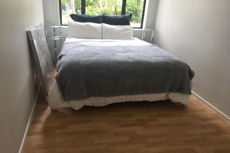 Photo of property in 92a Ranfurly Road, Alfriston, Auckland, 2105