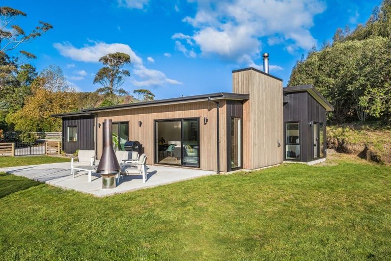 Photo of property in 27 Smithfield Road, Waikanae, 5391