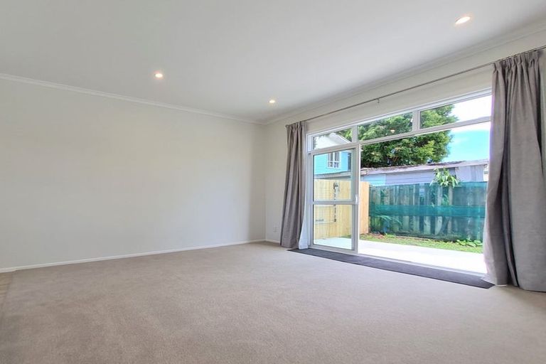 Photo of property in 9 Von Sturmer Street, Mangere East, Auckland, 2024