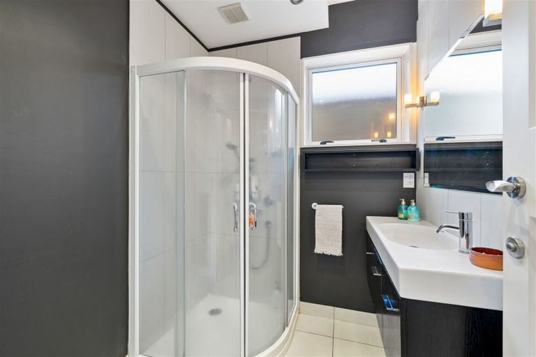 Photo of property in 11 Bishop Street, St Albans, Christchurch, 8014