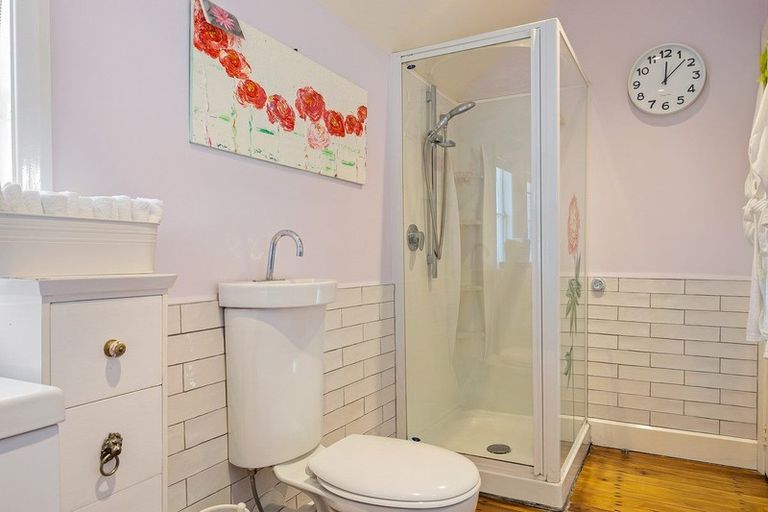 Photo of property in 49 Cashmere Road, Cashmere, Christchurch, 8022