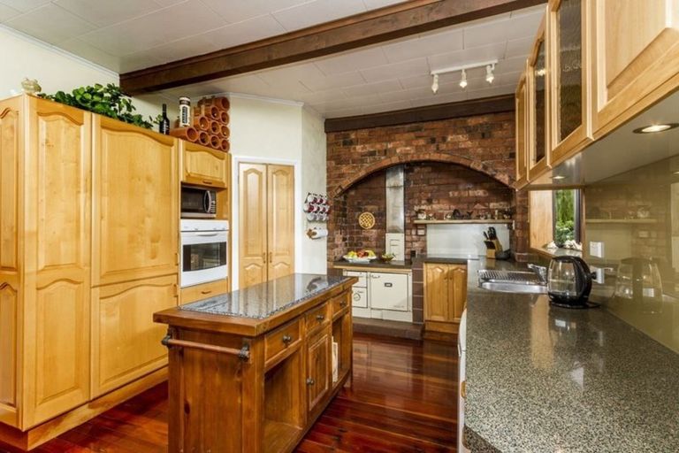 Photo of property in 10 Louvain Place, Greenhithe, Auckland, 0632