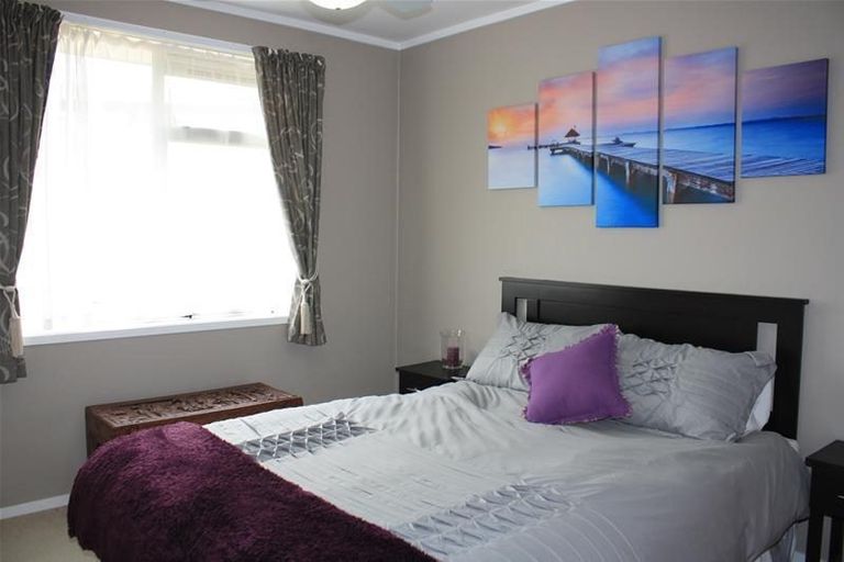 Photo of property in 26 Resolution Road, Welcome Bay, Tauranga, 3112