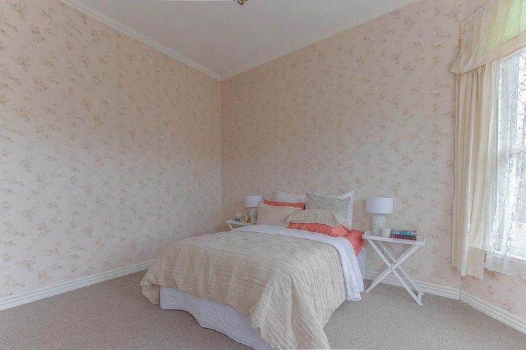 Photo of property in 16 Toia Street, Marton, 4710