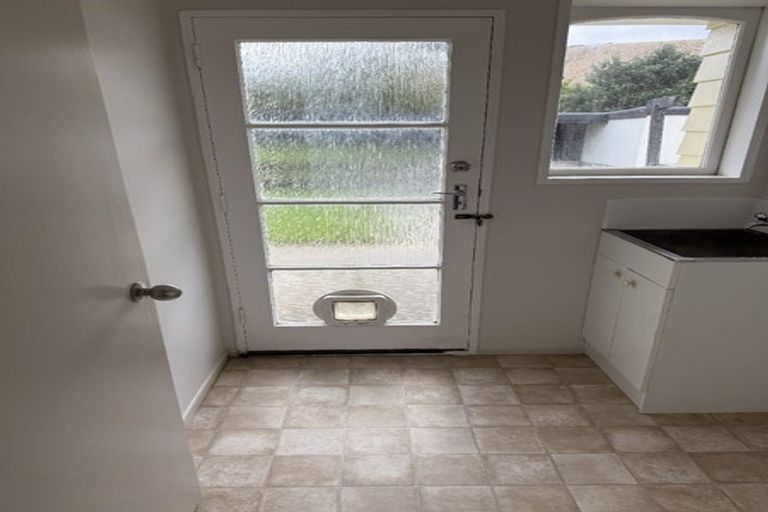 Photo of property in 16 Otira Grove, Kelson, Lower Hutt, 5010