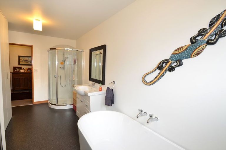 Photo of property in 28 Coolock Crescent, Waverley, Dunedin, 9013