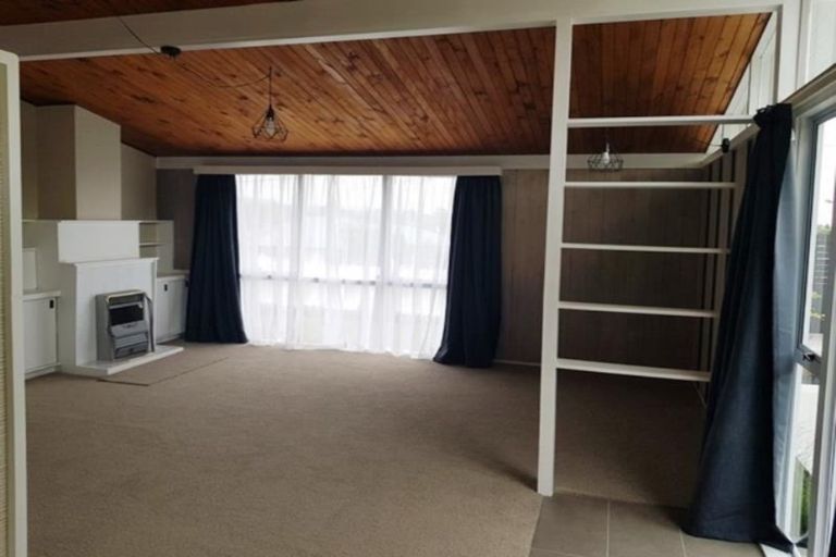 Photo of property in 1 Fernleigh Street, Ferndale, New Plymouth, 4310